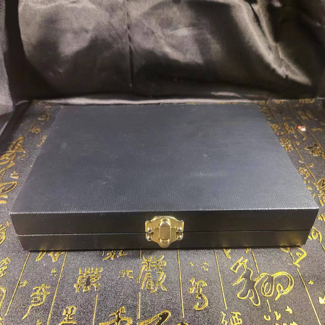 Jin Thai Fo Pai - 佛牌盒 （黑色款式）

