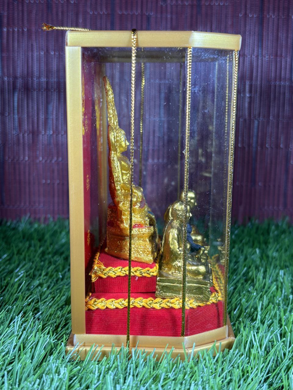 Bucha statue set 供奉套装 成功佛 Phra chinnaraj 泰国五世皇 King rama 5车神龙婆托 Lp thuadSomdej achan toh 阿赞多(现物实拍） | Jin Thai Fo Pai