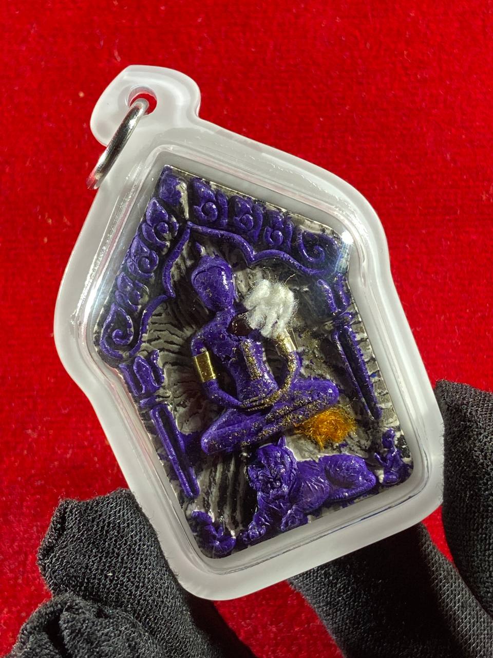 黎逸府Wat Ban Non Duea寺著名师父龙婆玛哈西拉（LP Mahasila）与阿赞布（Phra Ajarn Pu）联手督造【坤平吃睡虎 Phra Khun Phaen Suea Non Kin Model（高级Nam Lerk版）】现物实拍 | Jin Thai Fo Pai
