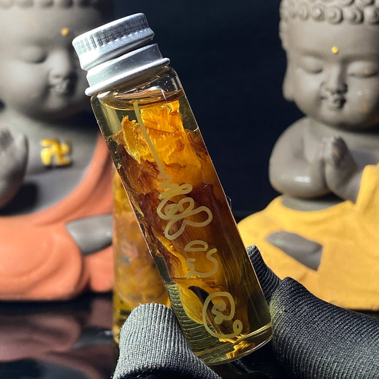 阿赞列 湾多通人缘金花油
 | Jin Thai Fo Pai