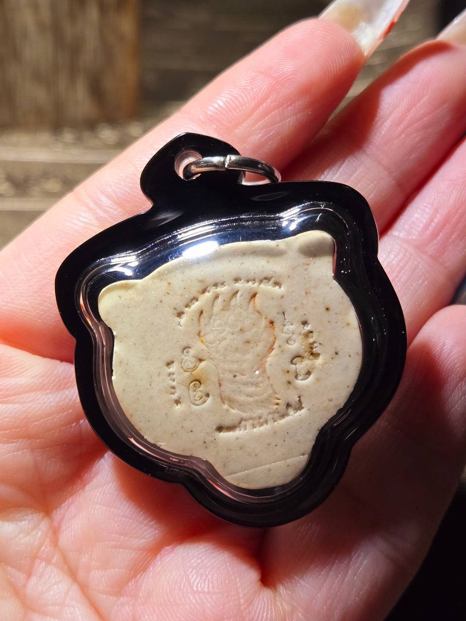 金脸虎头粉牌 เสือหน้าทอง มหาอำนาจ หนุนโชค Gold Face Tiger Head Holy Item  | Jin Thai Fo Pai